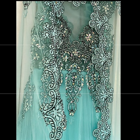 Princess Arabic maxi prom dress - Picture 14 of 16